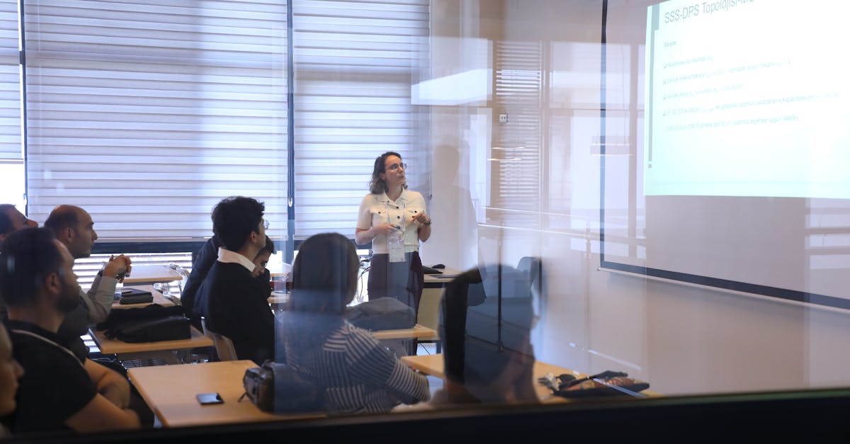 国外微信买卖：期货平台开户费用