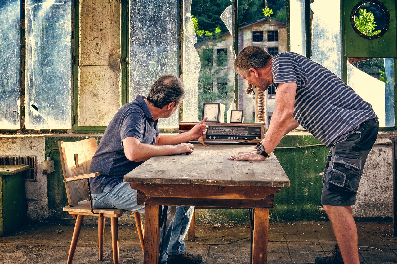 构建铁桶般的网络防御：深入理解DDoS压力测试原理